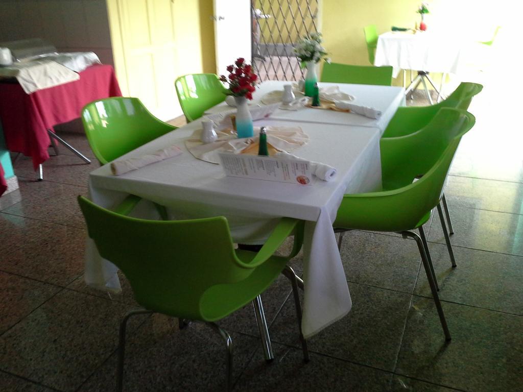 Pg Quality Inn Georgetown Bagian luar foto