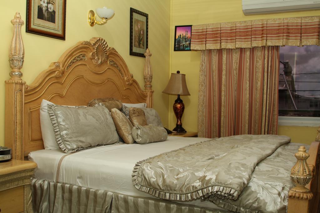 Pg Quality Inn Georgetown Bagian luar foto
