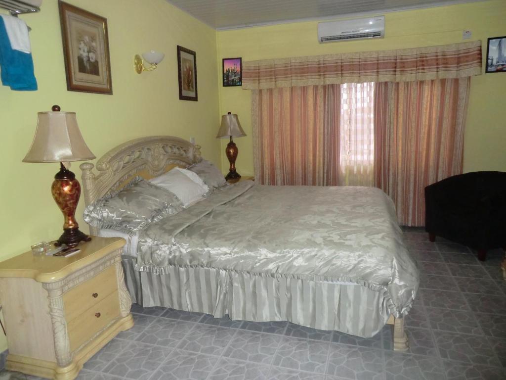 Pg Quality Inn Georgetown Bagian luar foto